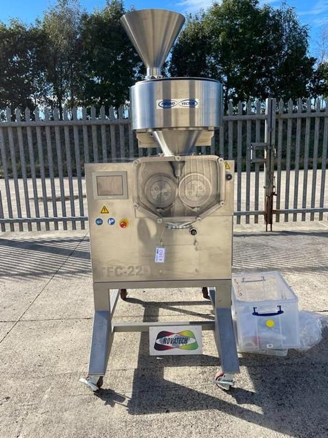 Used Ref 4380 Vector Freund TFC220 roller compactor