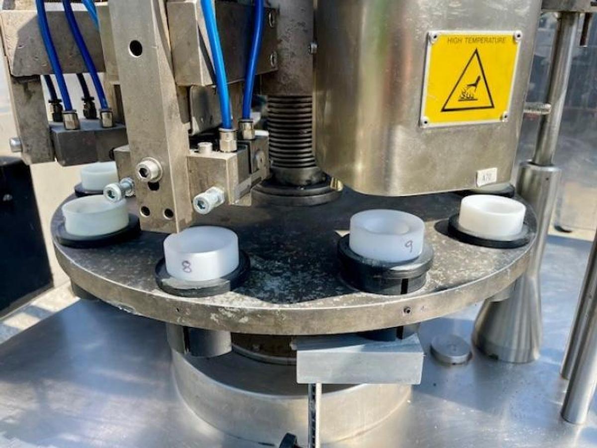 Used IMA COMADIS C1090 TUBE FILLER