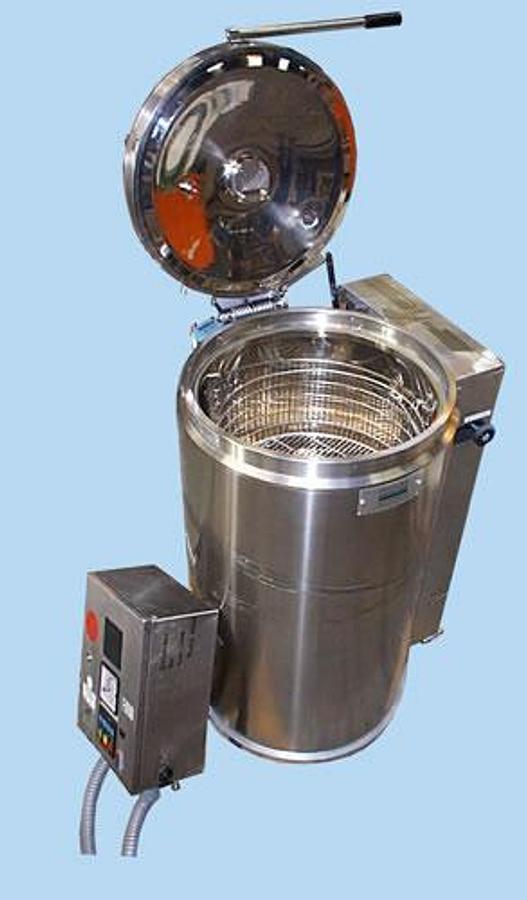 Used Wilden 1 in plastic pump