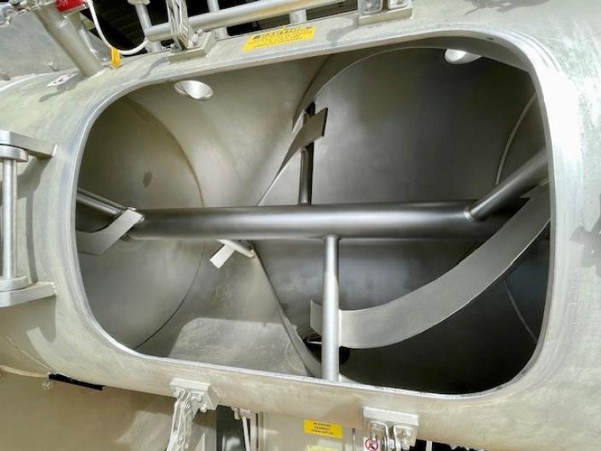 Used KEK Kemutec 1000HE ribbon blade mixer