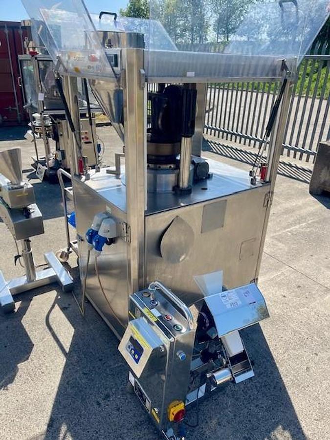 Used Casburt D4 20 station tablet press