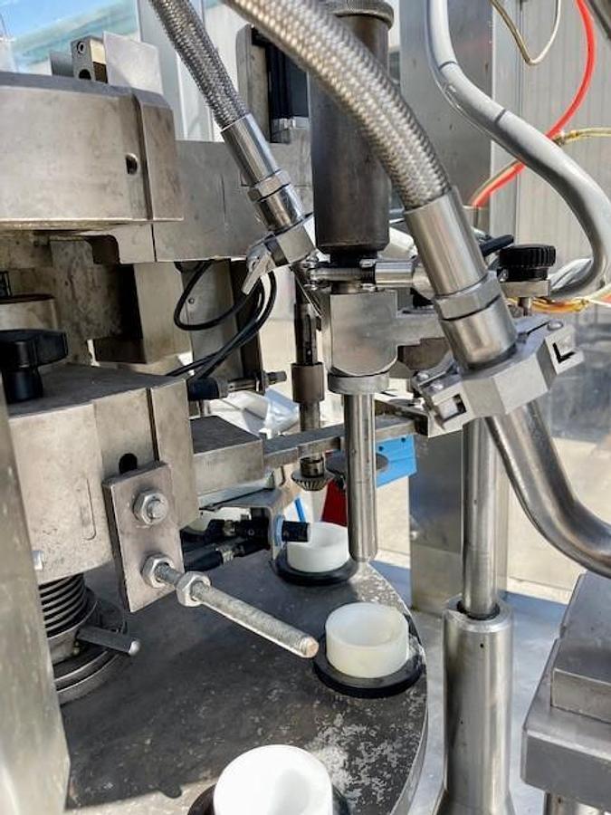 Used IMA COMADIS C1090 TUBE FILLER