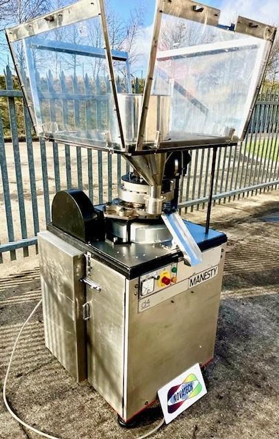 Used Manesty D4 tablet press