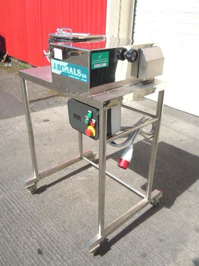 Used J BONALS oscillating granulator