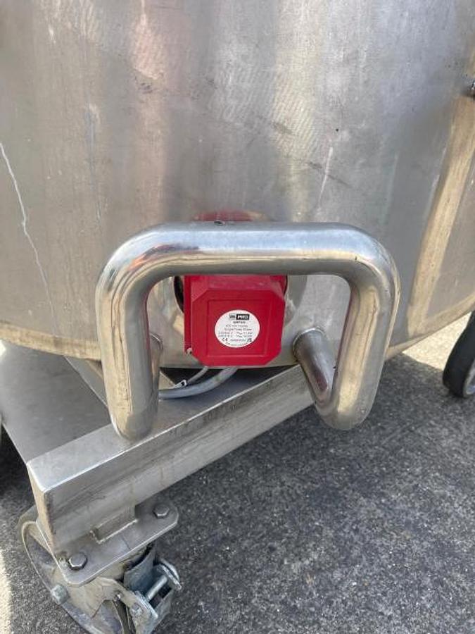 Used Sapphire Fabrications 1000L mixing vessel