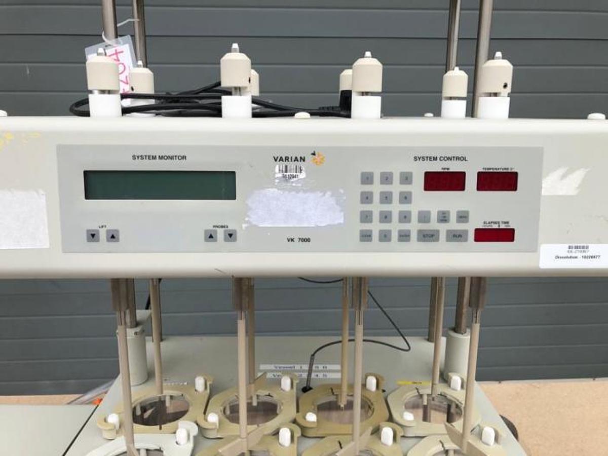 Used Vankel Varian VK7000 dissolution machine