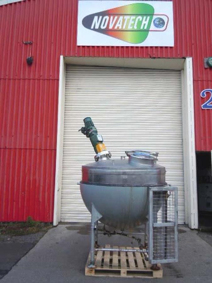 Used GIUSTI hemispherical mixing vessel
