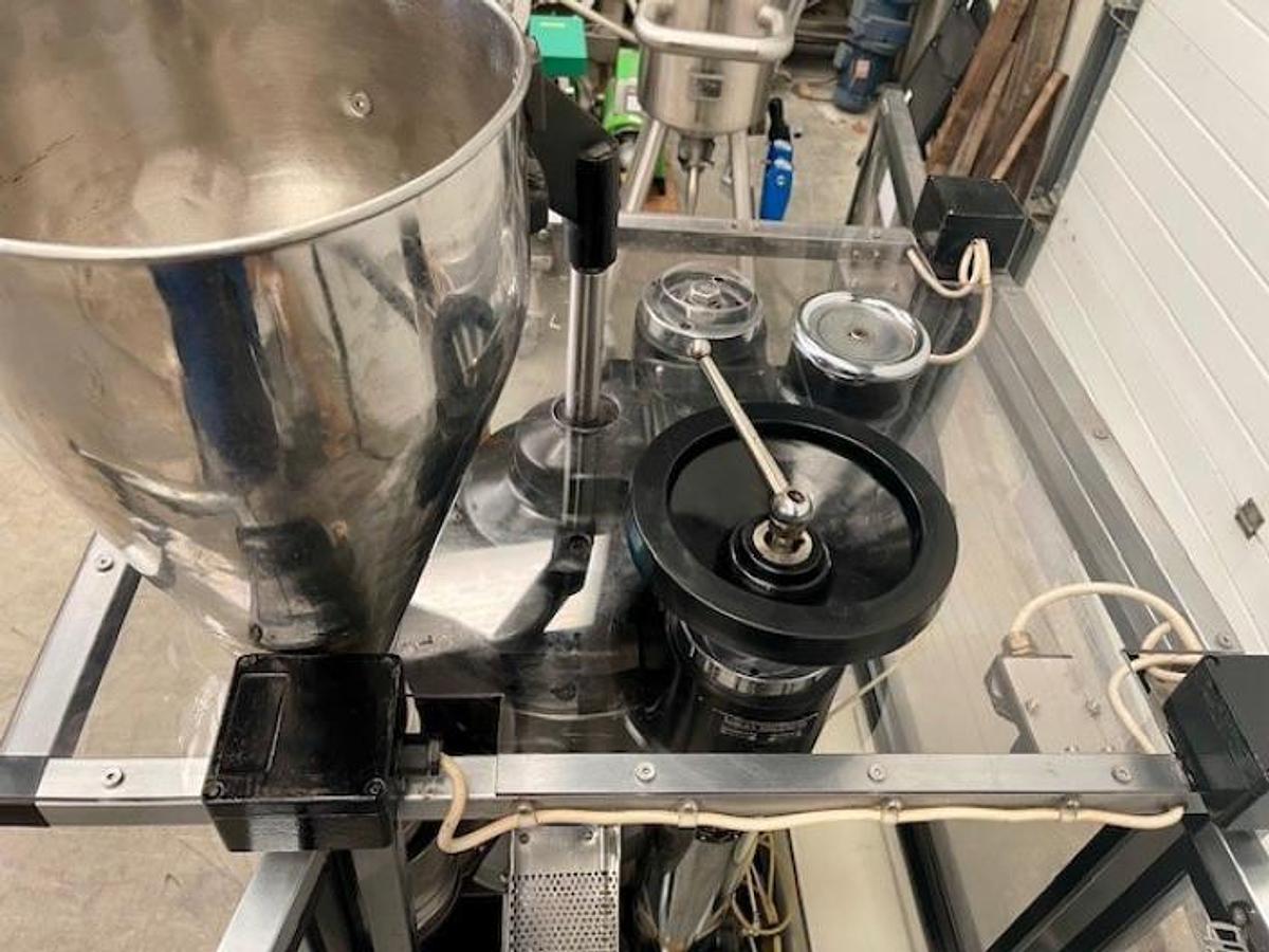Used Manesty 16 station Betapress