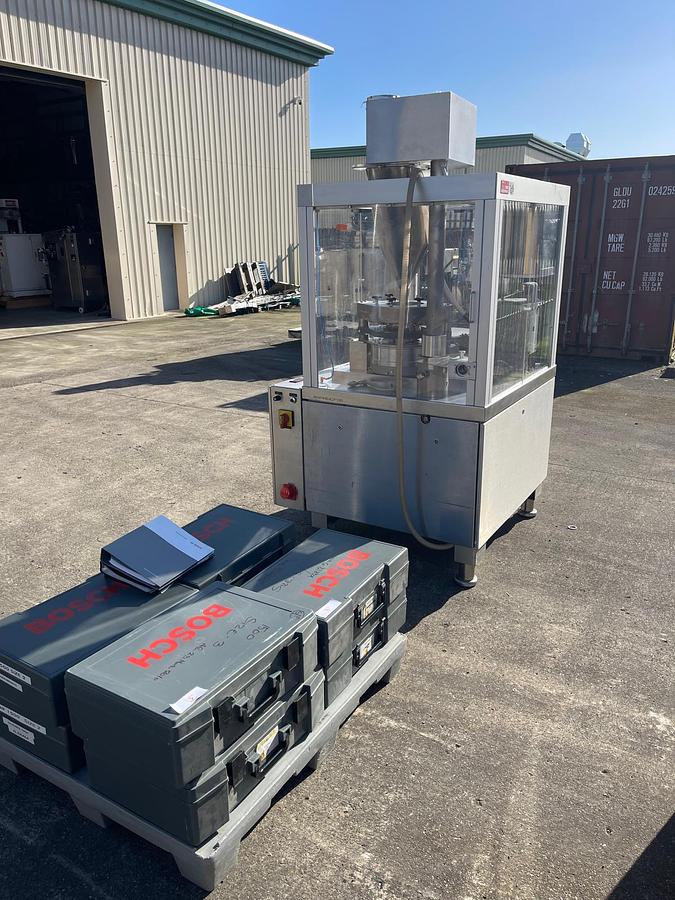 Used Bosch GKF1500 Capsule Filling Machine