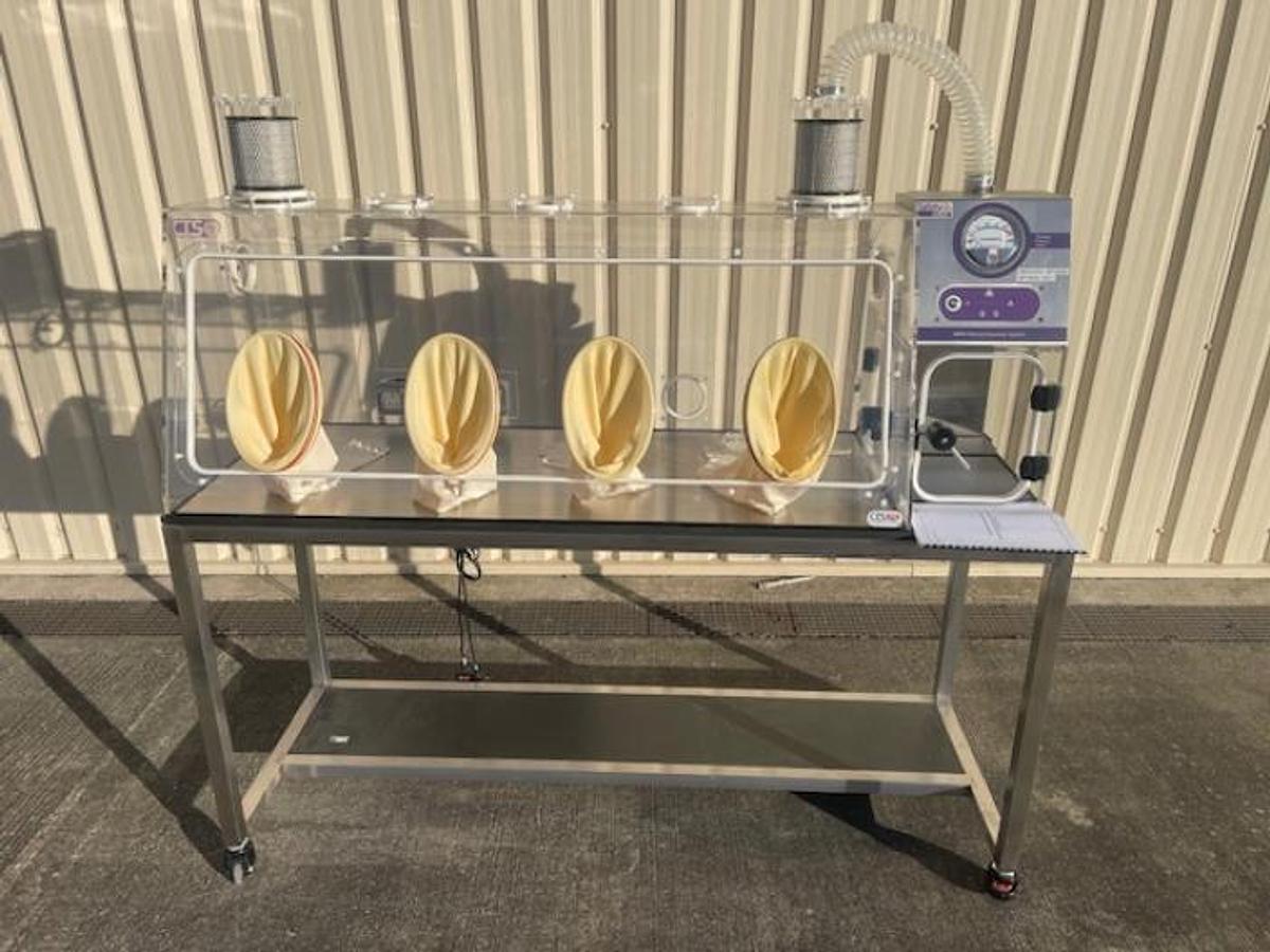 Used Containment Technology Services Hepa filtered glovebox UNUSED