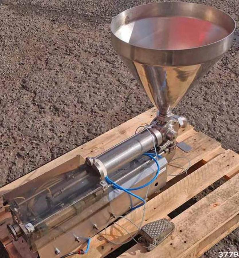 Used Universal Posifill liquid filling machine