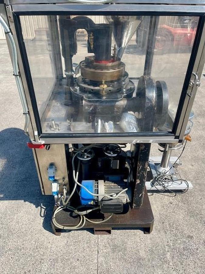 Used Manesty D3B 16 station tablet press
