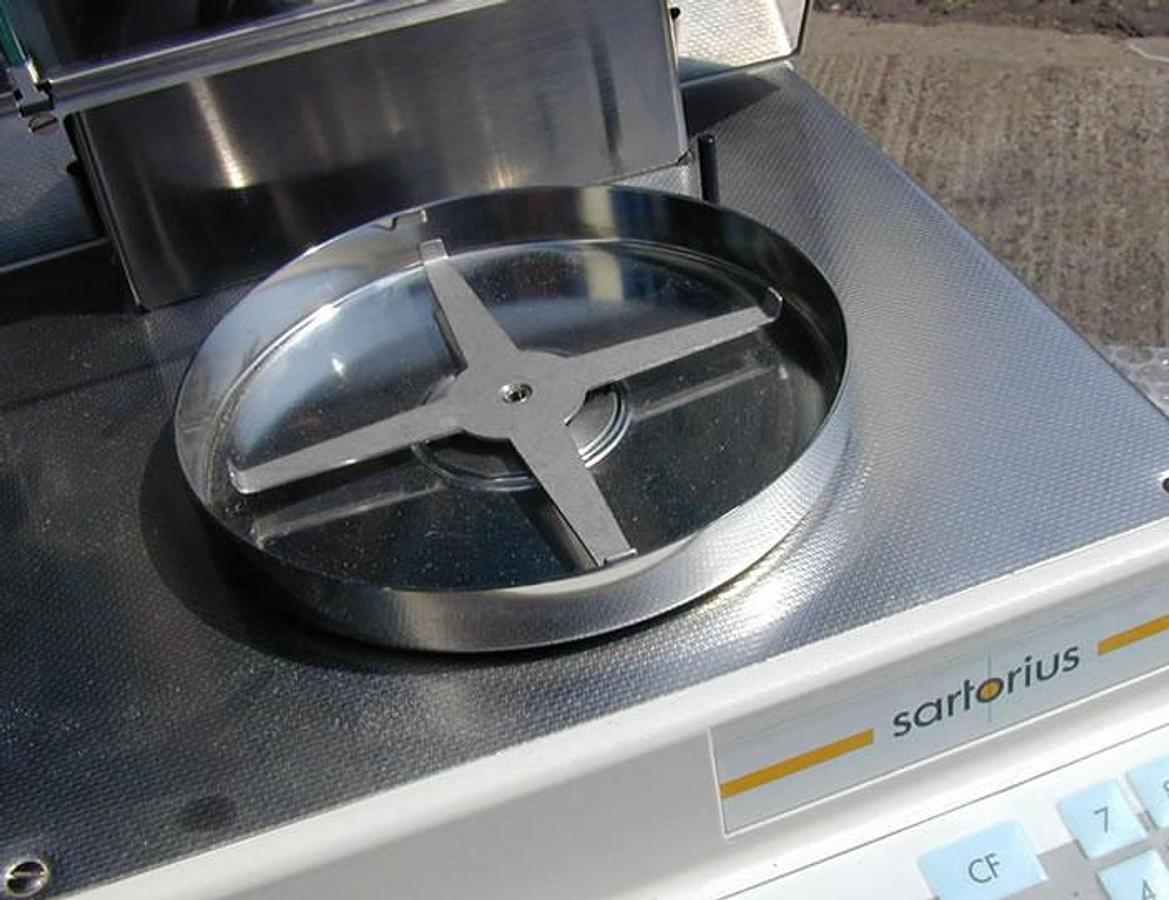 Used Sartorius Moisture Analyser