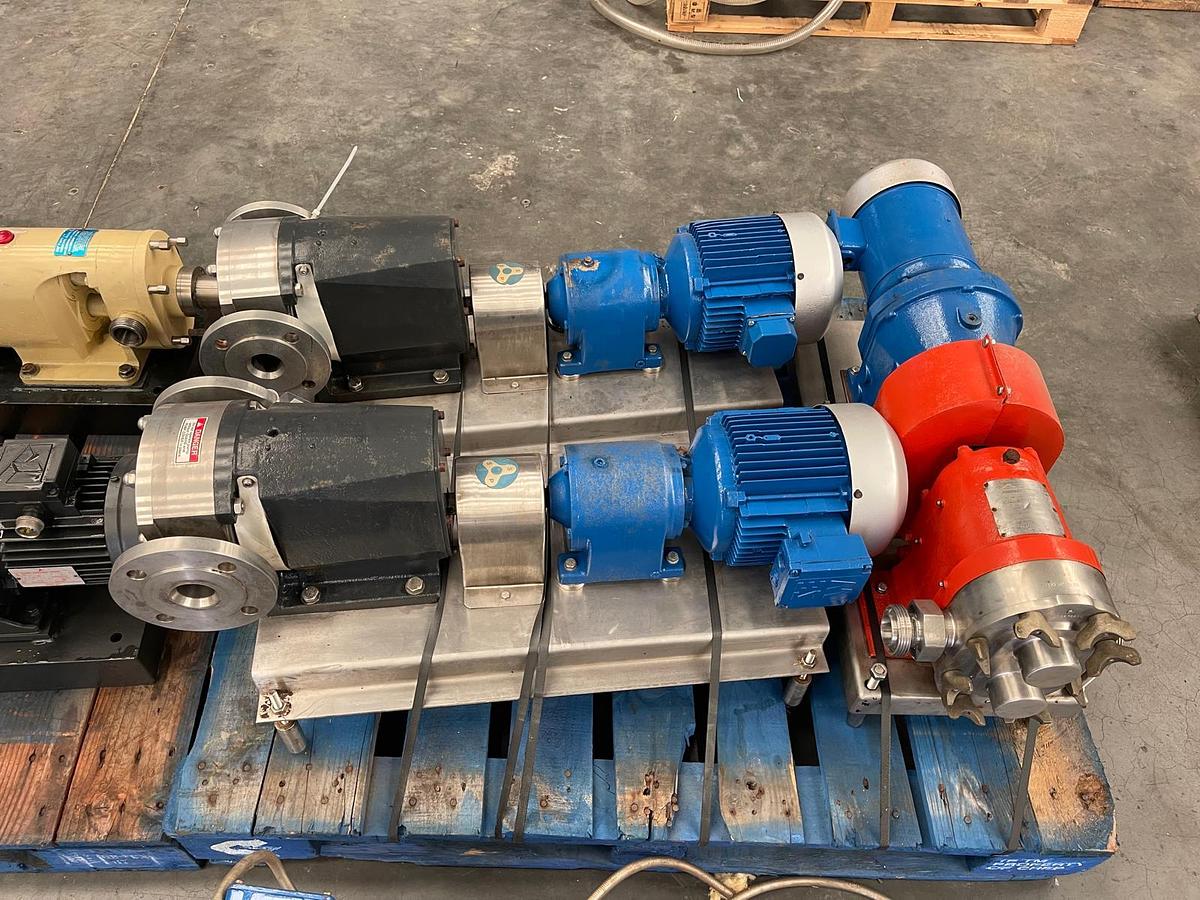 Used Selection of Pumps