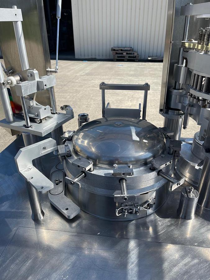 Used Macofar CD60 Capsule Filling Machine