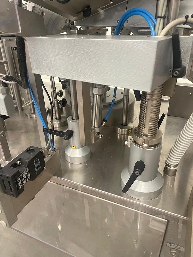 Used Comadis C150 Metal Tube Filler