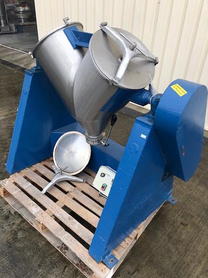 Used Apex V Blender
