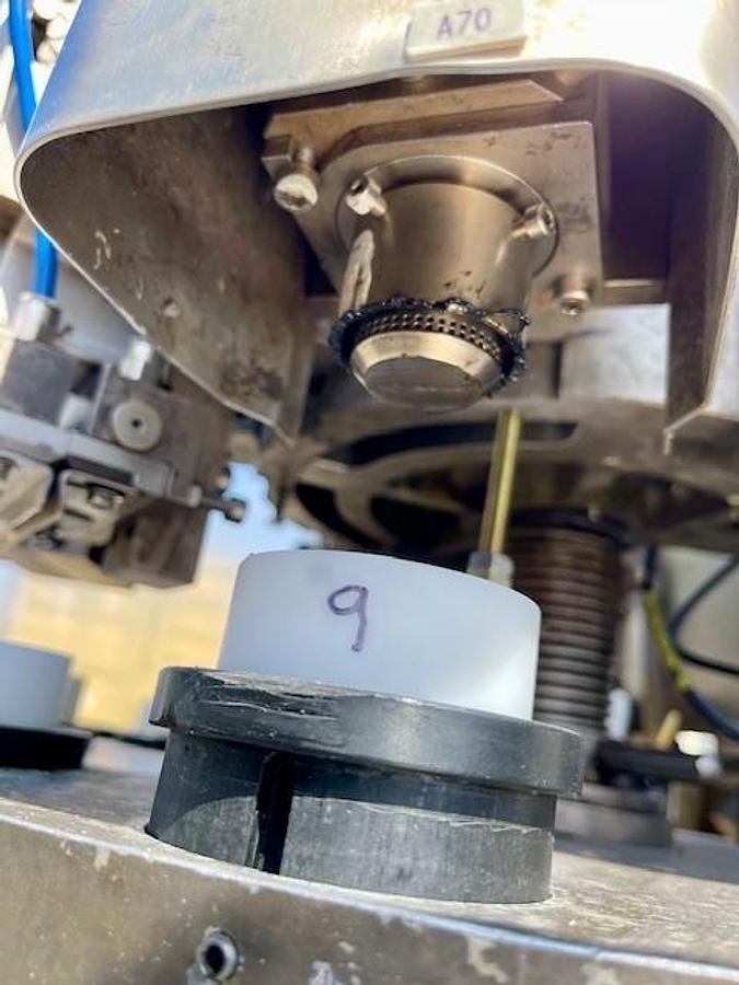 Used IMA COMADIS C1090 TUBE FILLER