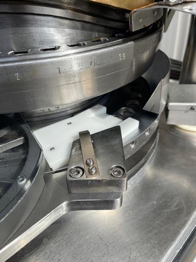 Used Kilian model TX40 rotary tablet press