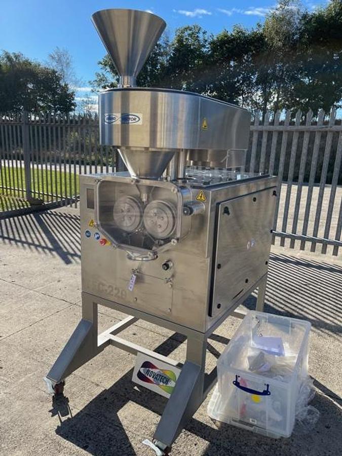 Used Vector Freund TFC220 roller compactor