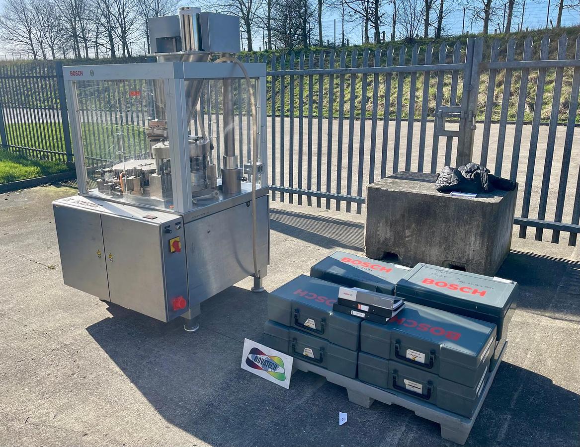 Used Bosch GKF1500 Capsule Filling Machine