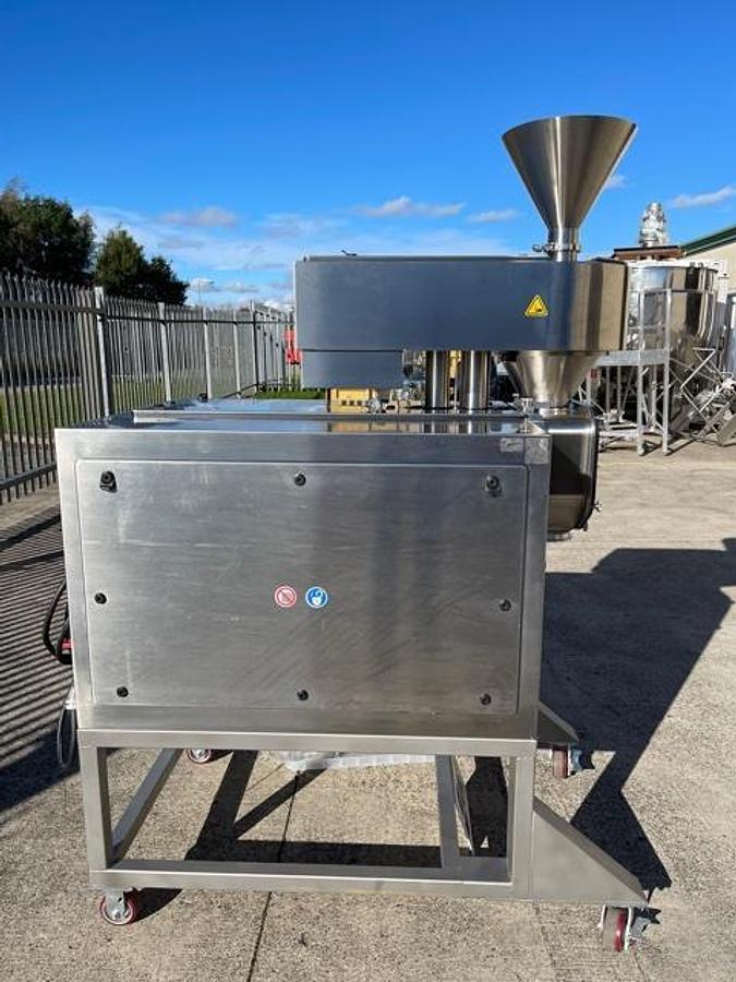 Used Vector Freund TFC220 roller compactor