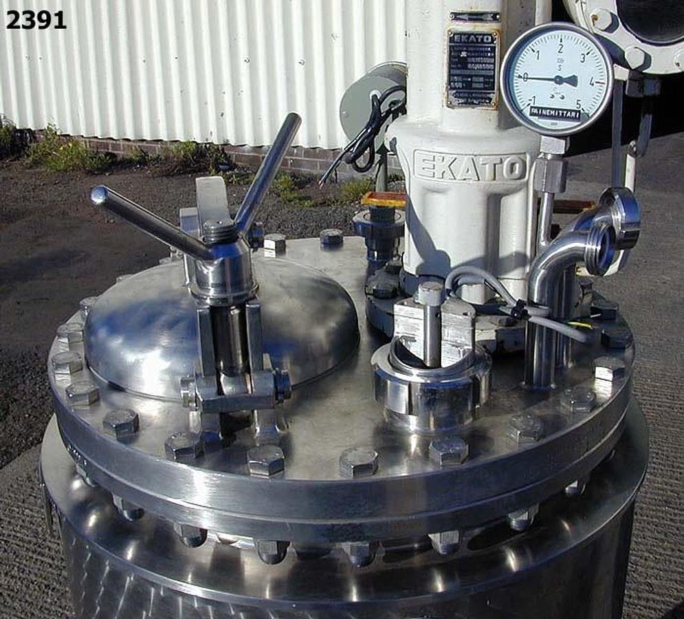 Used Haagen & Rinau 122 litre vacuum mixer