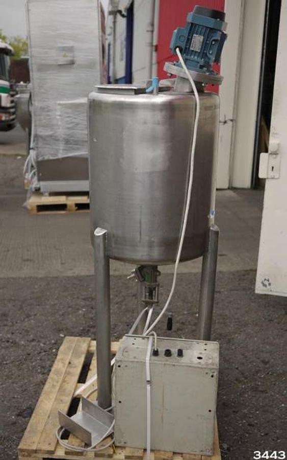 Used 110L stainless steel mixing vessel