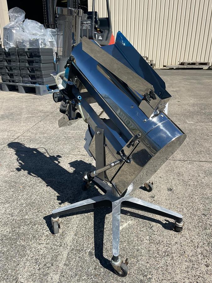 Used George Nutting Tablet/Capsule deduster/polisher