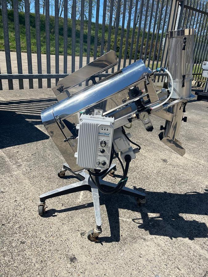 Used George Nutting Tablet/Capsule deduster/polisher