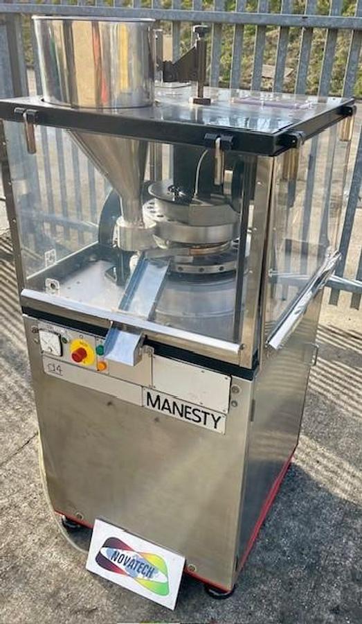 Used Manesty D4 tablet press