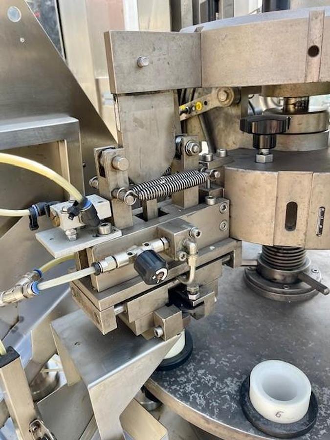 Used IMA COMADIS C1090 TUBE FILLER