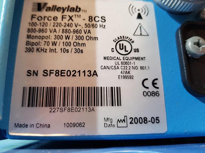 Gebraucht Valleylab Force FX-8CS Elektrochirurgische Diathermieeinheit mit Fußschalter auf Valleylab Saugwagen