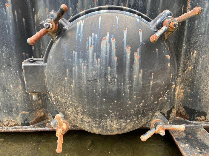 Used NA Closed Top Mix Tank