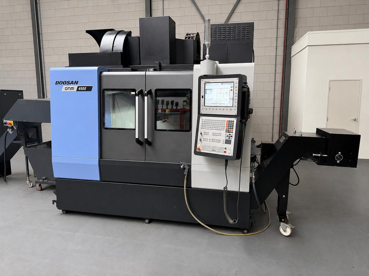 Gebruikt DOOSAN DNM 4500