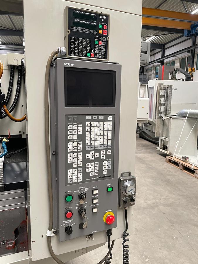 Gebruikt Brother TC-325 (boor-tap centrum) 