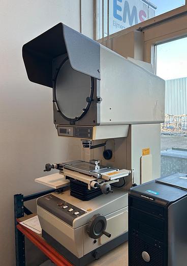 Gebruikt Mitutoyo profielprojector meetprojector