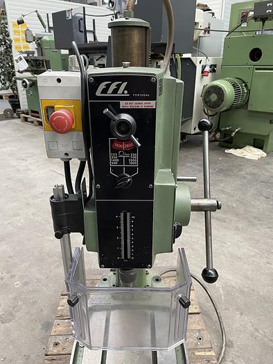 Gebruikt EFI tafelboormachine