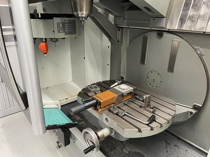 Used DECKEL MAHO DMU 50T