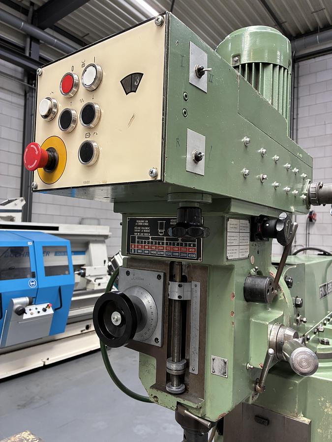 Gebruikt Tos FNK-25A