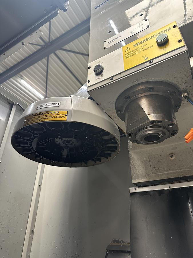 Gebruikt Bridgeport VMC 500/16