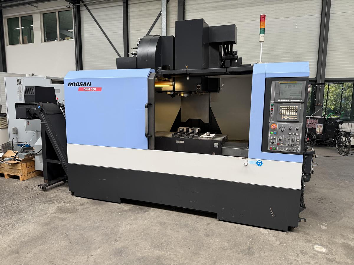 Gebruikt DOOSAN DNM 500