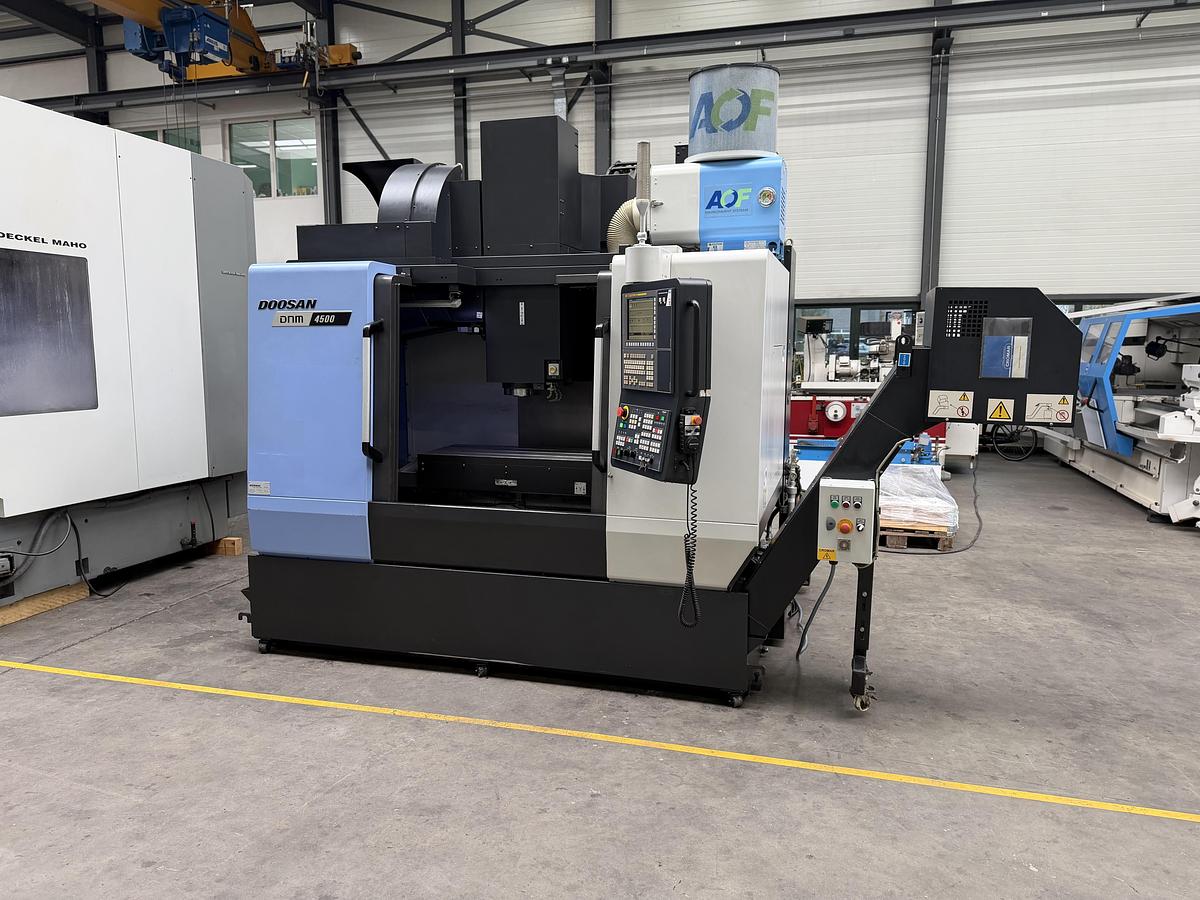 Gebruikt DOOSAN DNM 4500