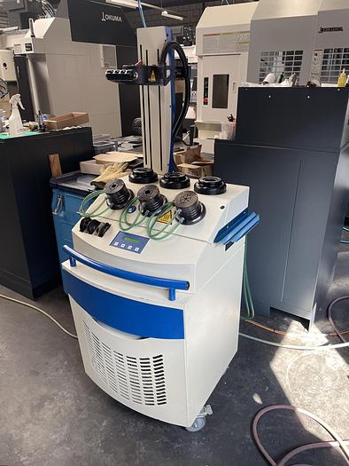 Gebruikt 2005 Iscar krimpmachine