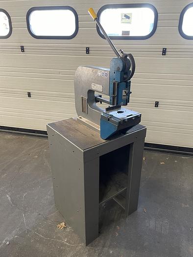 Gebruikt Walker ponsmachine GP2