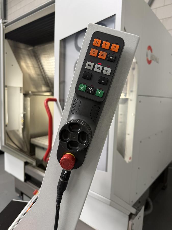 Gebruikt HERMLE C400 V