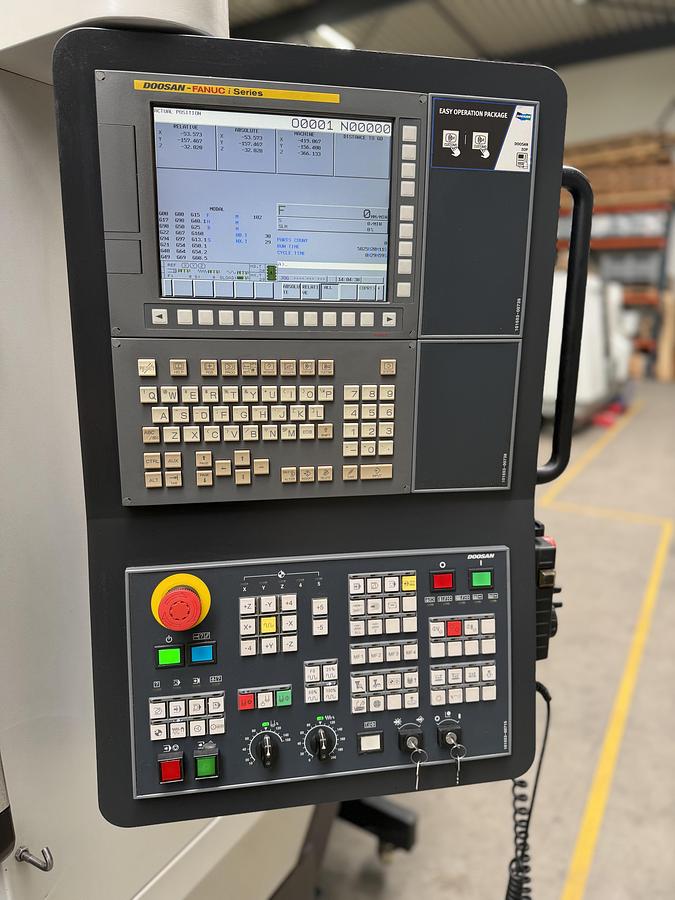 Gebruikt DOOSAN DNM 4500