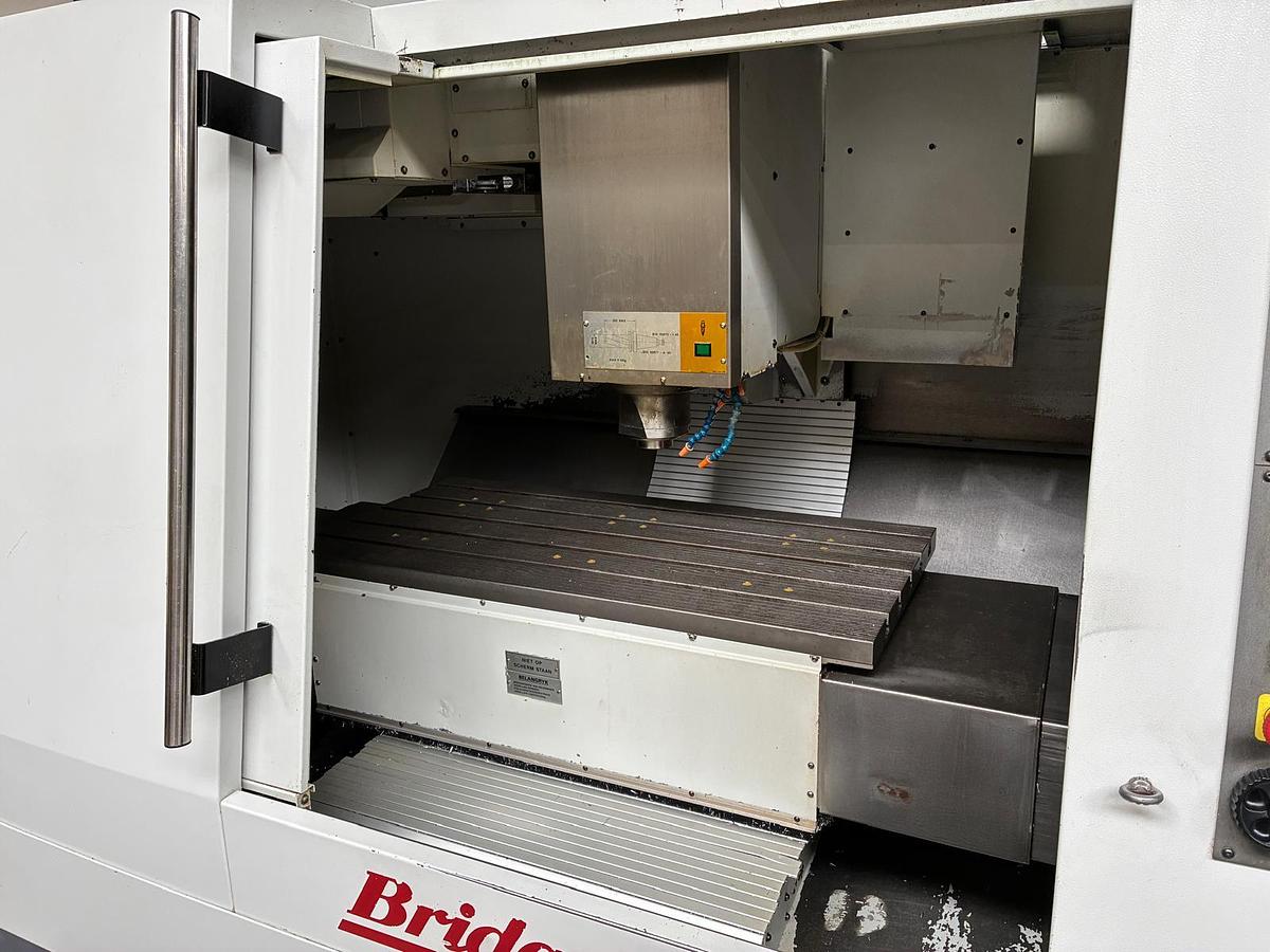 Gebruikt Bridgeport VMC 1000/30