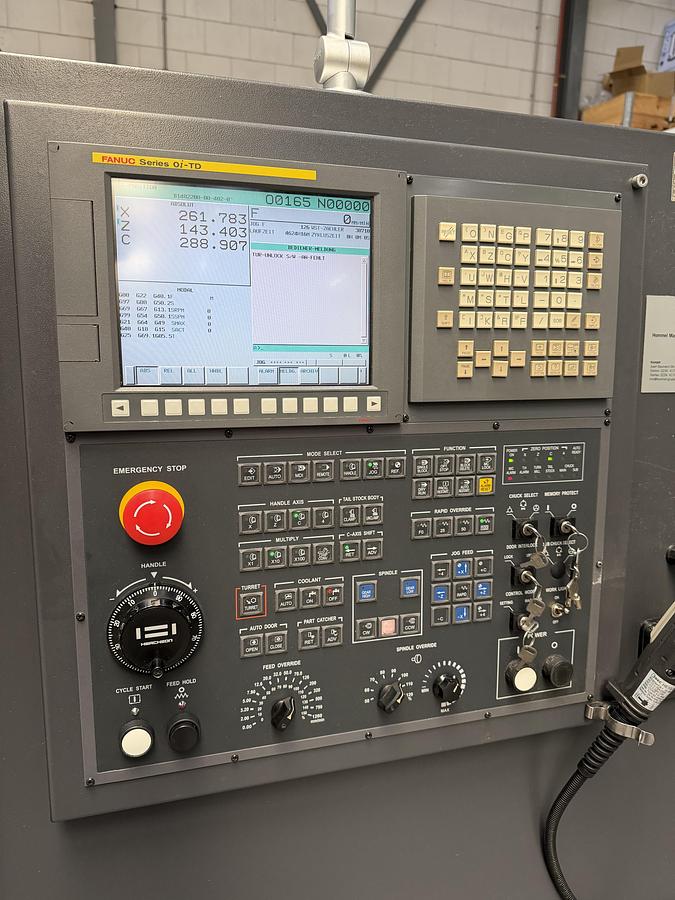 Gebruikt HWACHEON HI-TECH 200BL MC