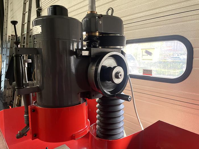 Gebruikt O.M.N. komslijper